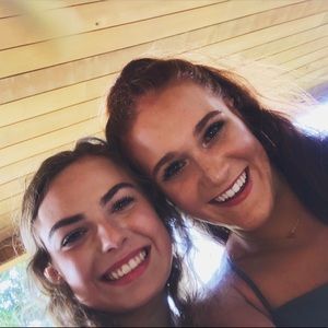 Meet your Posher, Abby